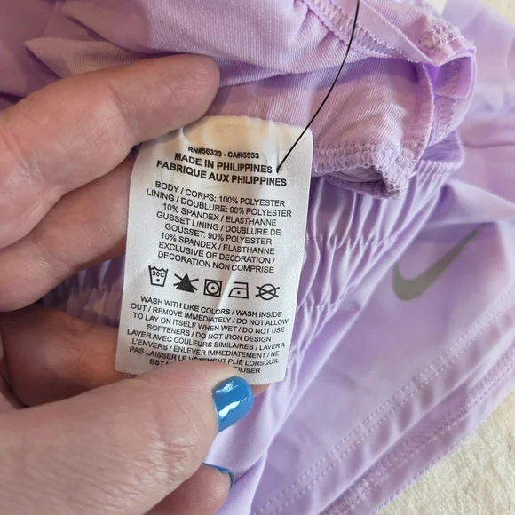 New Nike Women's DRI-FIT Loose Fit Training Shorts - Light Purple - Size Medium - Picture 6 of 10